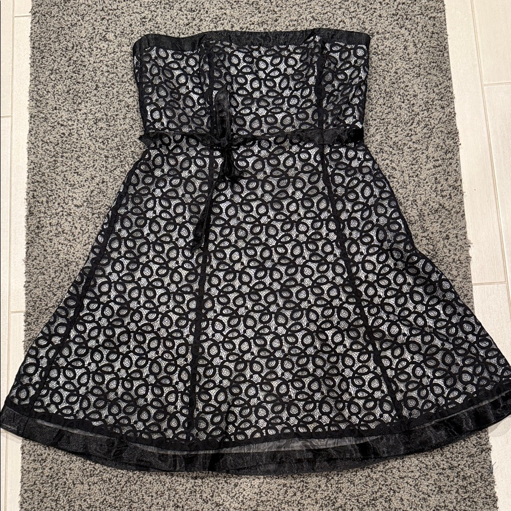 White House Black Market Black and White Label Silk-Look Top